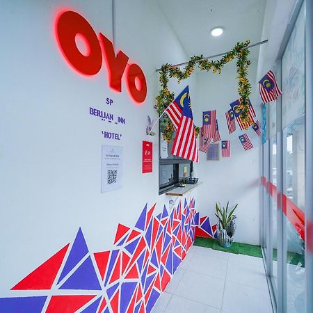 Oyo 89820 Sp Berlian Inn Sungai Petani Exterior foto